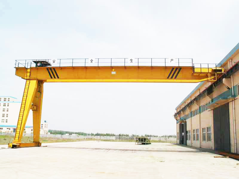 a、MGB型半門式起重��?.jpg a、MGB型半門式起重��?.jpg